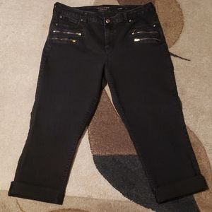 Jennifer Lopez capris